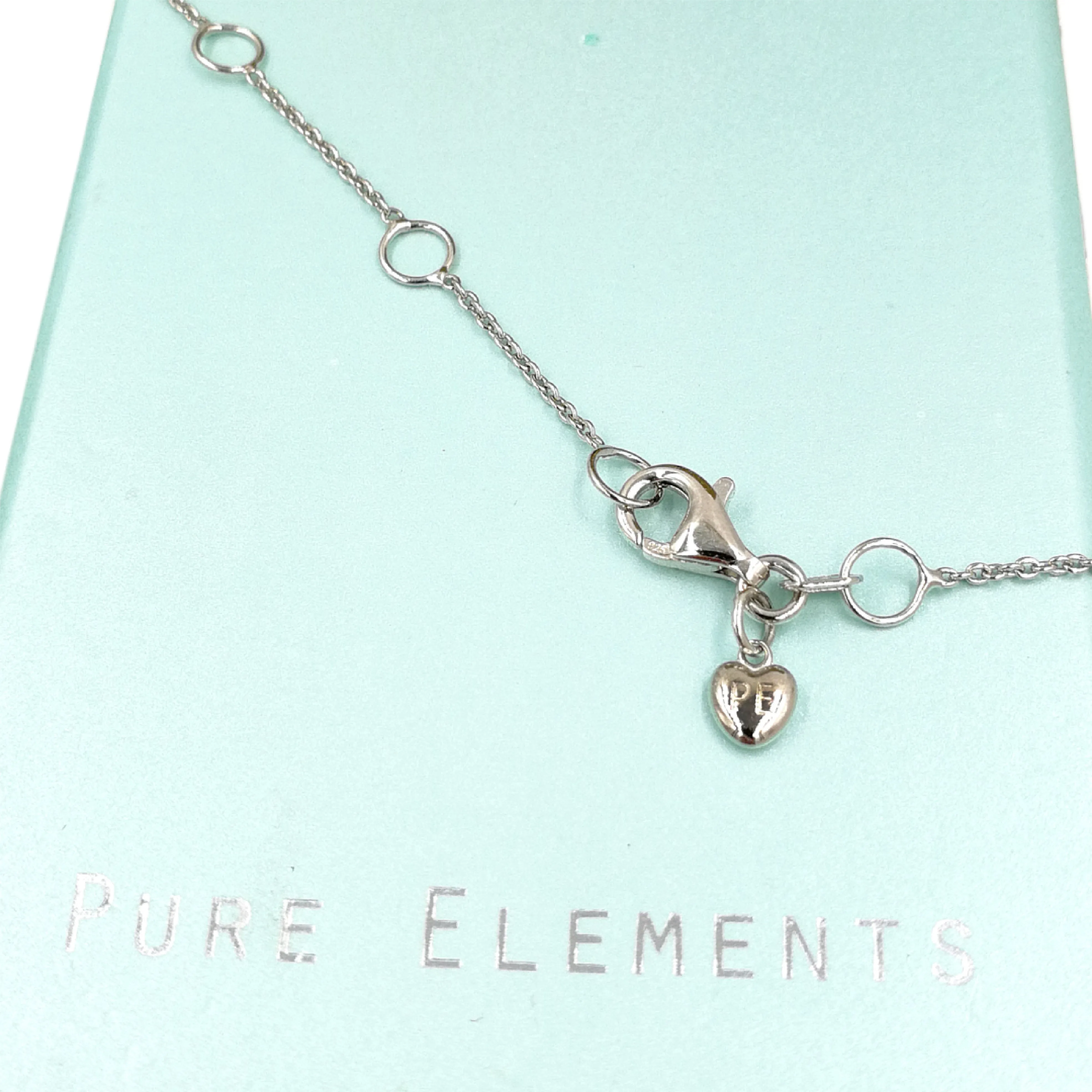 HUGS & KISSES PENDANT