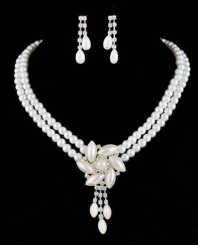 Pearl Blossom Medallion Choker Necklace and Earrings Set